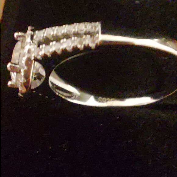 1 Carat Double Band Moissanite 925 Silver Engagement Ring - Picture 4 of 11